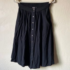 Forever 21 contemporary button-up skirt